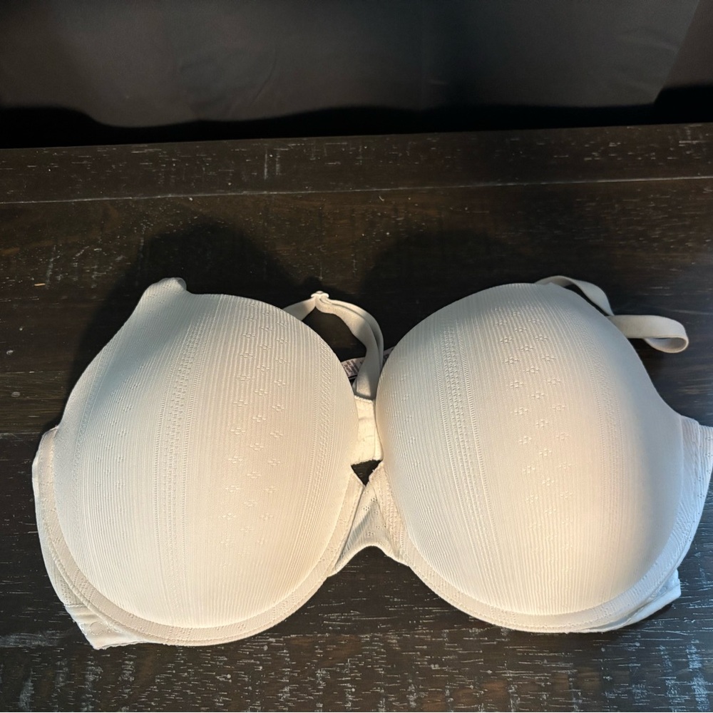 Victoria’s Secret Push Up Perfect Shape Bra 40D